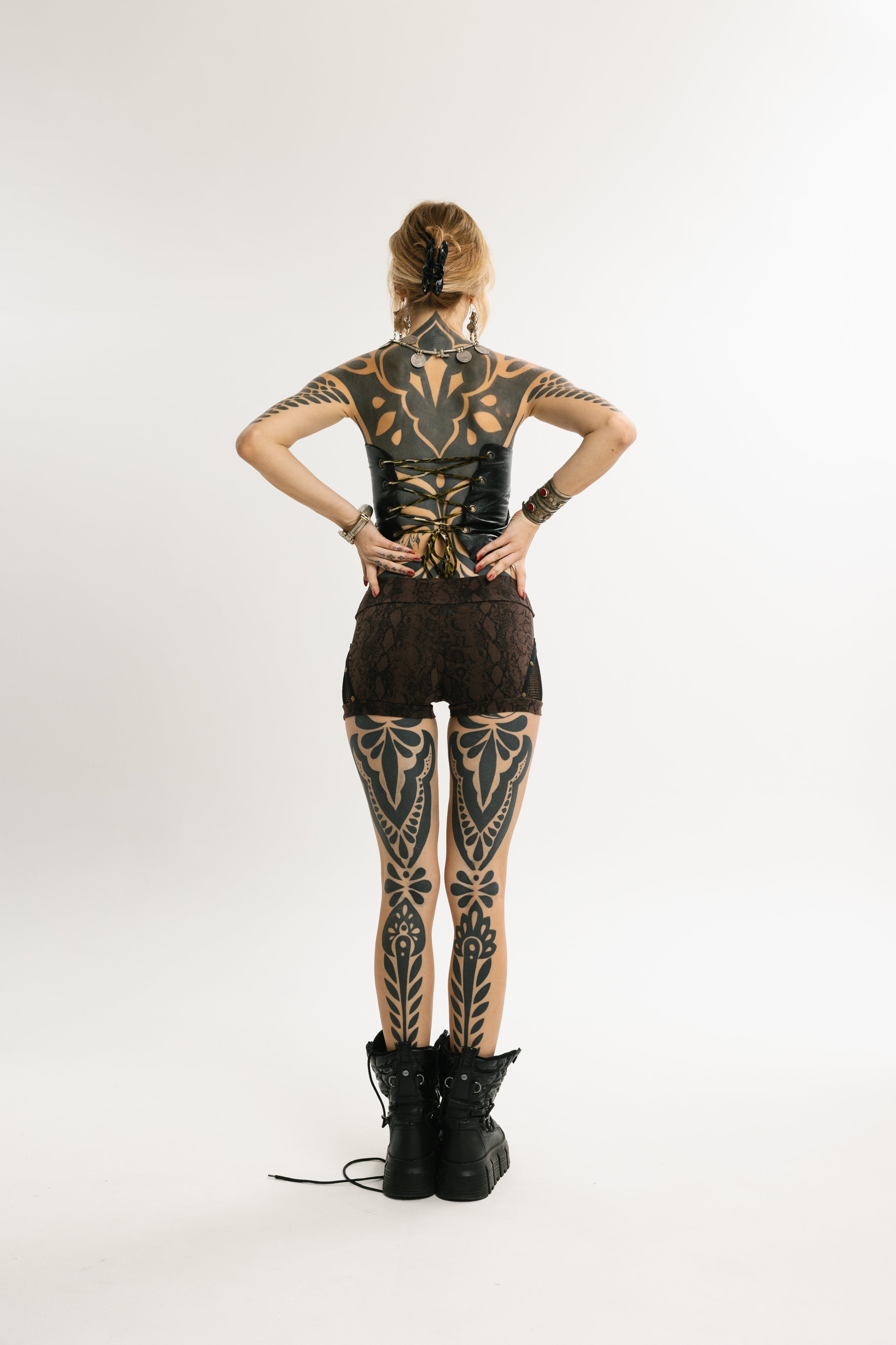 VENOM RISE | High-Rise Cotton Shorts with Python Print | Dark Brown with Black Python Pattern