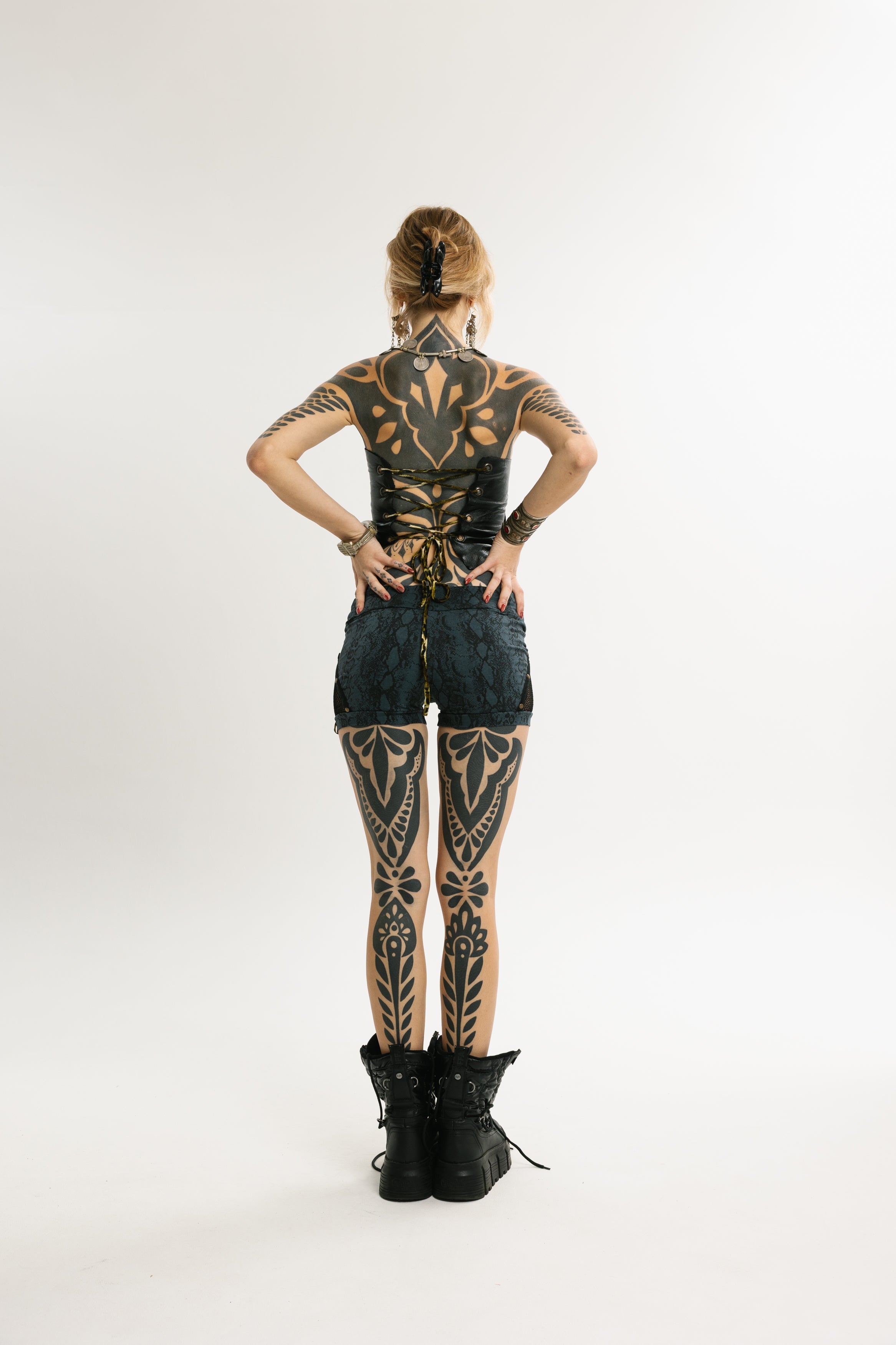 VENOM RISE | High-Rise Cotton Shorts with Python Print | Blue with Black Python Pattern